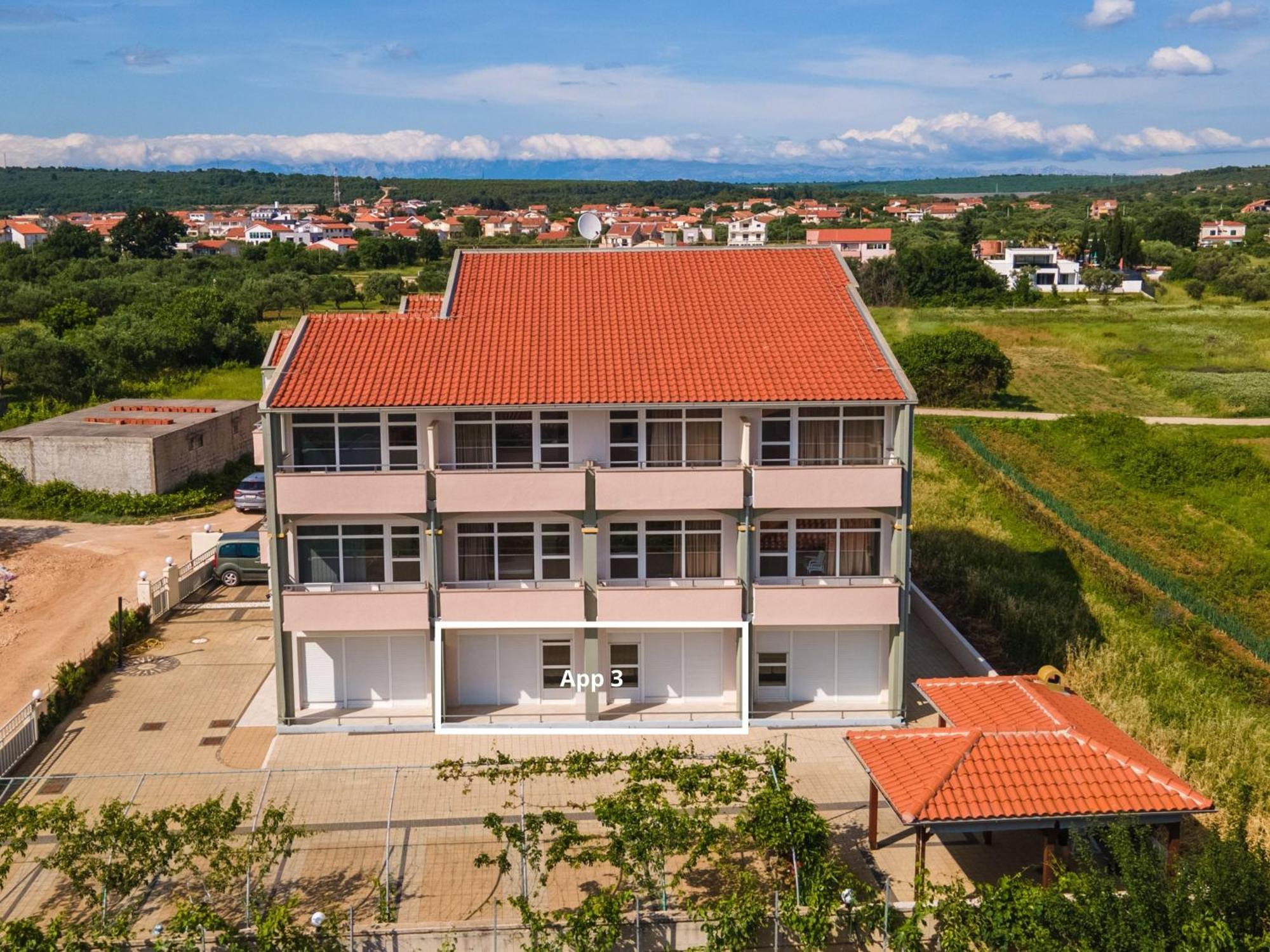Karolina By The Sea Apartman Sukosan